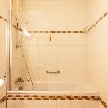 Appartement Seaview 6p - Type Bruxelles - 1 Bedroom - Family Bedroom - Direct Aan Het Gelegen, Frontaal Zeezicht Oostende