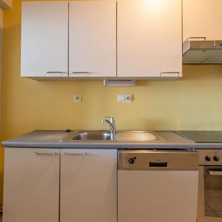 Seaview 6p - Type Bruxelles - 1 Bedroom - Family Bedroom - Direct Aan Het Gelegen, Frontaal Zeezicht * Oostende